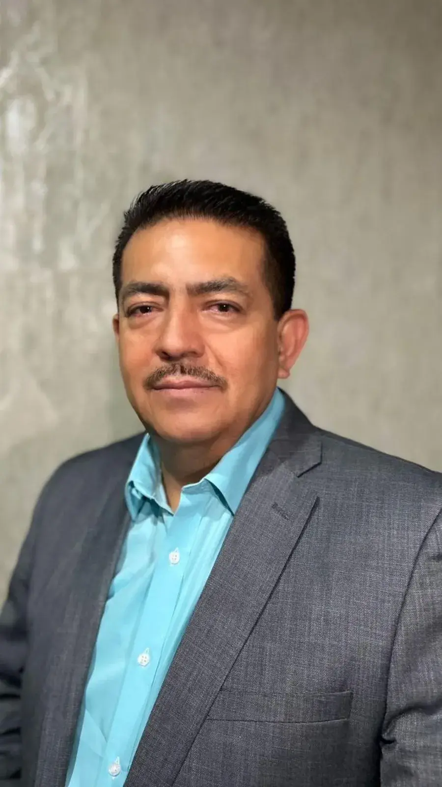 Mtro. Antonio León Hernández